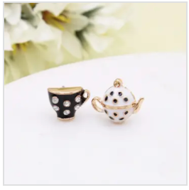 Spot of Tea Black Tea Set Post Earrings